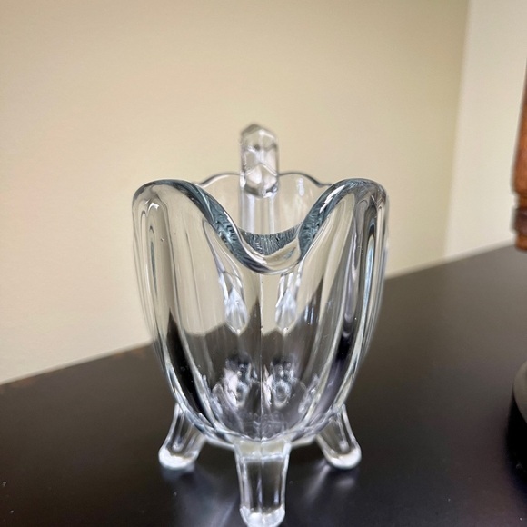 INDIANA GLASS, FOOTED, CLEAR GLASS CREAMER. 5”W(including handle)X 4 1/4”H X 3”D - Picture 3 of 9
